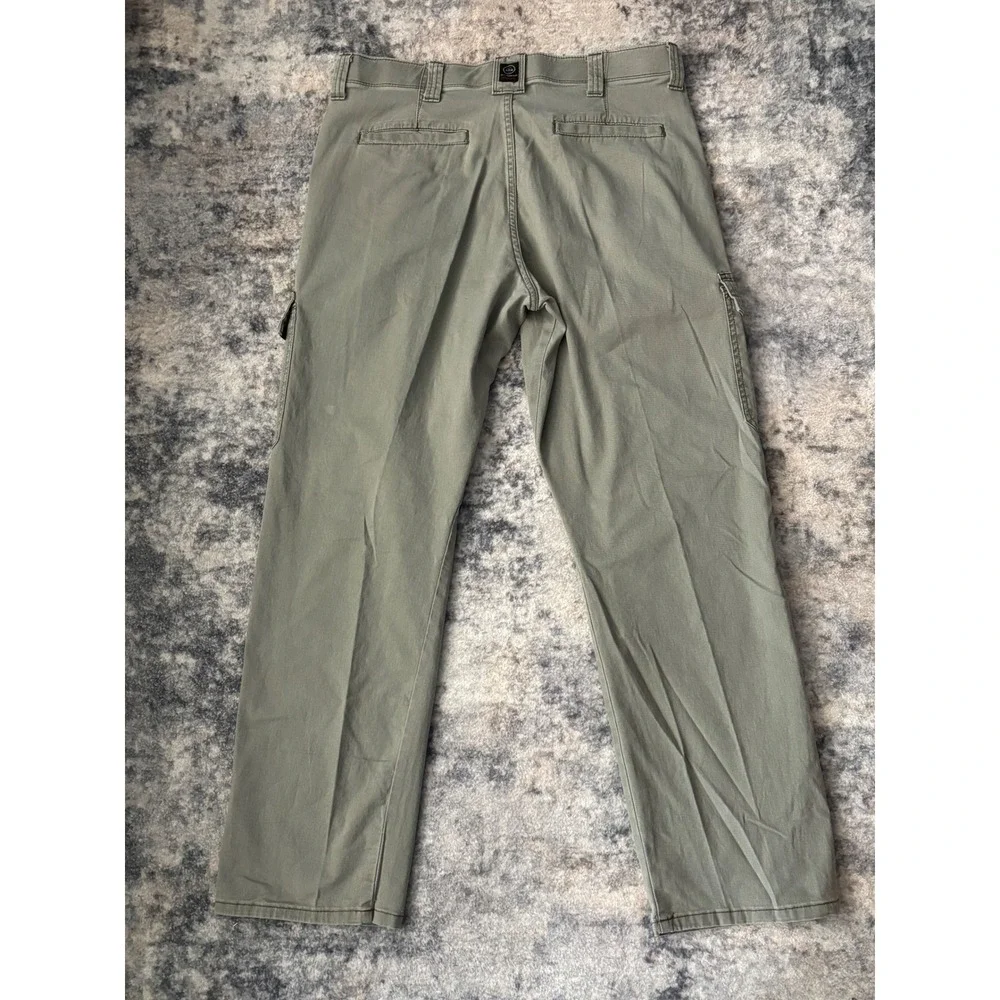 WRANGLER ATG All Terrain Gear Relaxed Cargo Pant Size 34x31 Green Hiking Outdoor